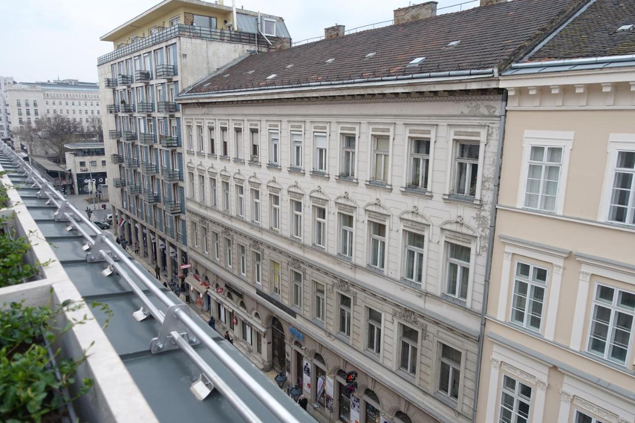 Aria Hotel Budapest By Library Hotel Collection Exterior photo